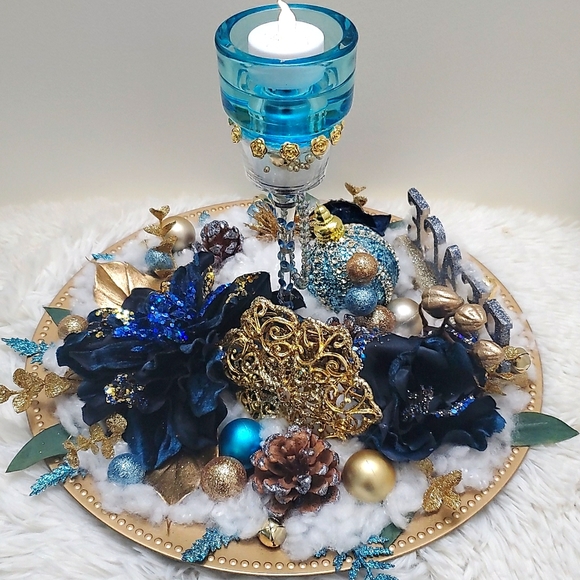 Blue and Gold Centerpiece - Picture 4 of 4